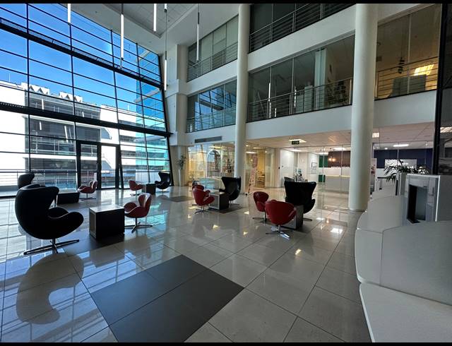 249M² OFFICE TO LET IN SANDTON CENTRAL